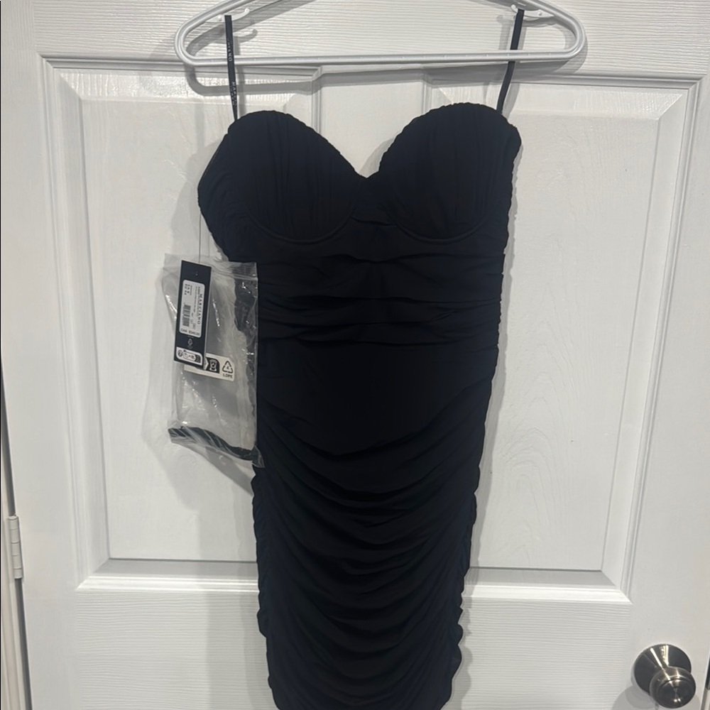 Mesh Strapless Marciano by Guess Dress
NWT
Size 8